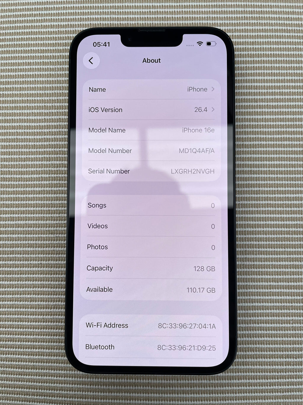 iPhone 16e – 128GB (Like-New Condition)