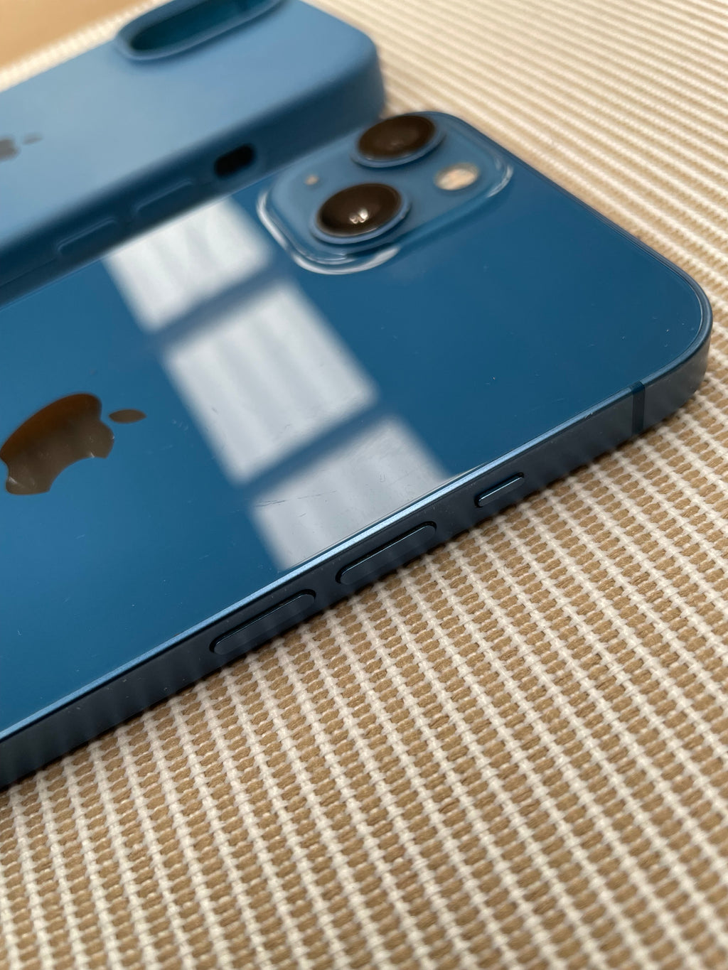 iPhone 13 – 128GB (Good Condition)